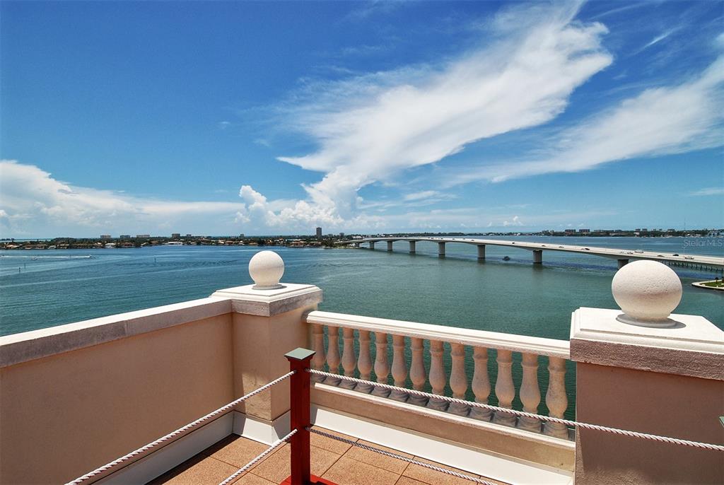 MAJESTIC BAY - Residential