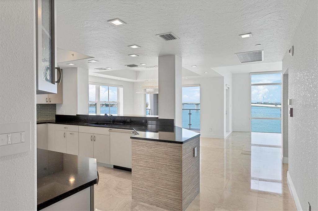 MAJESTIC BAY - Residential