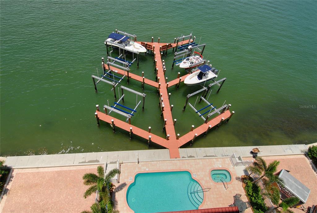 MAJESTIC BAY - Residential