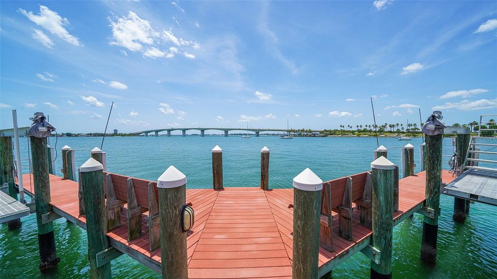 MAJESTIC BAY - Residential