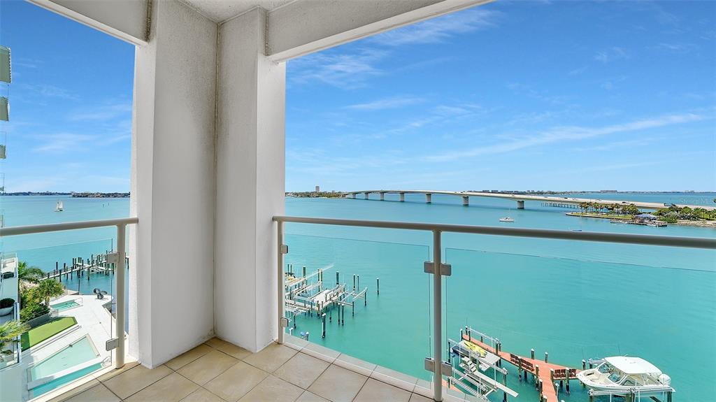 MAJESTIC BAY - Residential