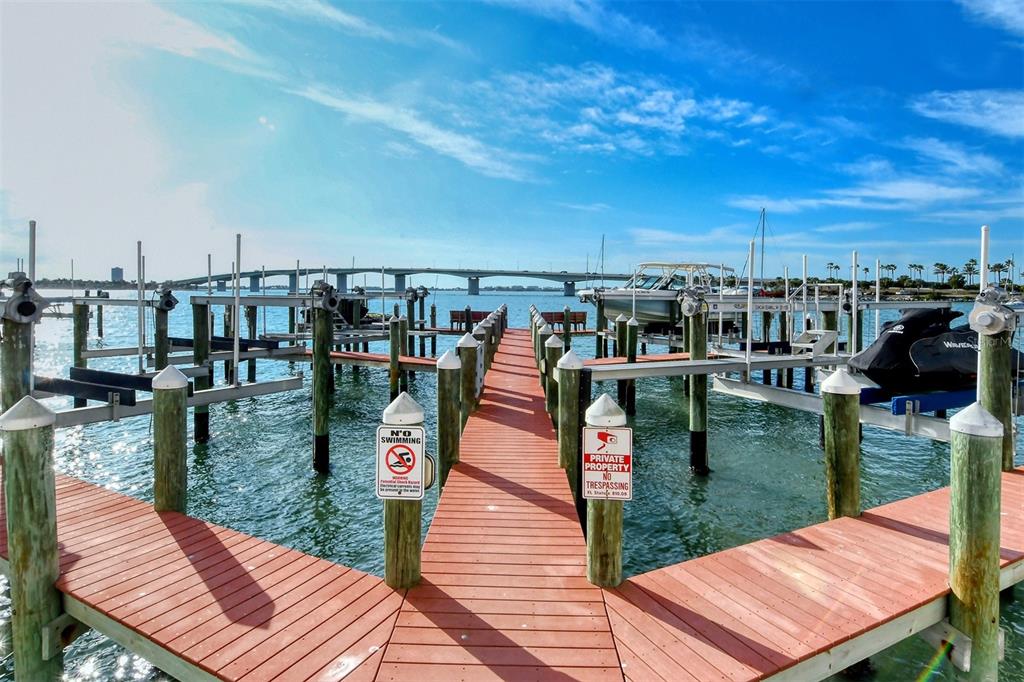 MAJESTIC BAY - Residential