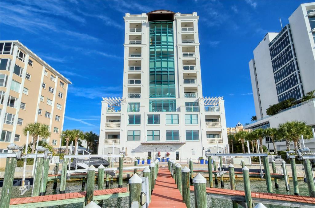 MAJESTIC BAY - Residential