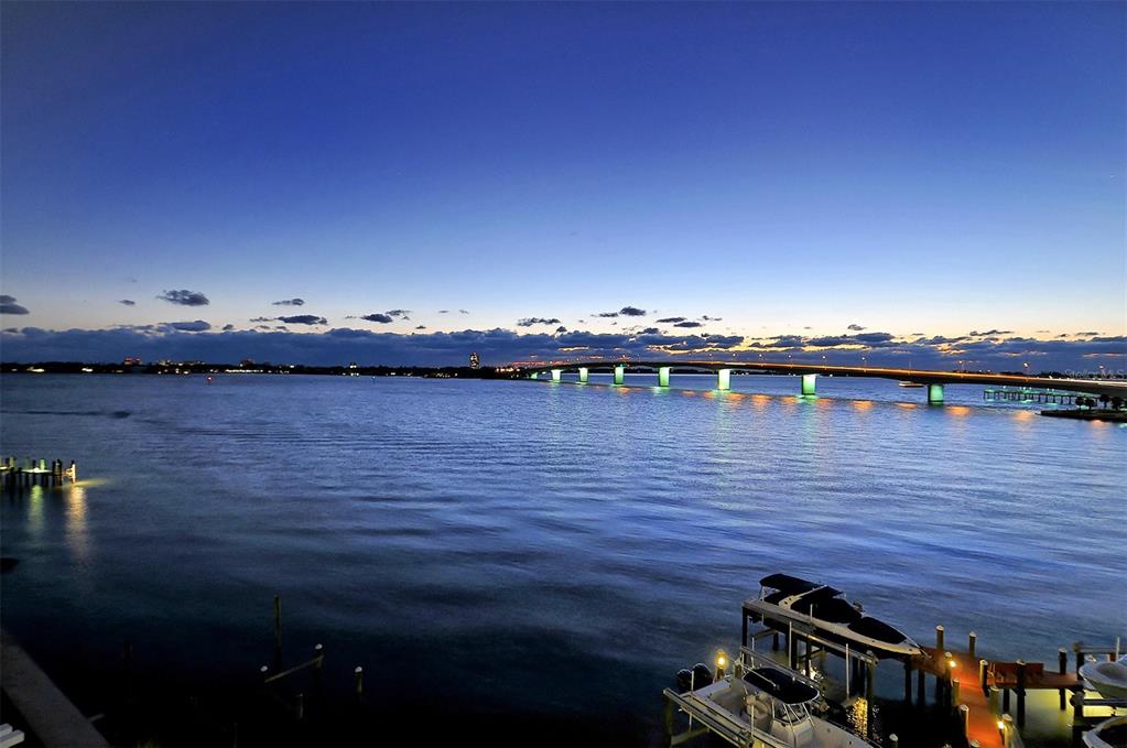 MAJESTIC BAY - Residential