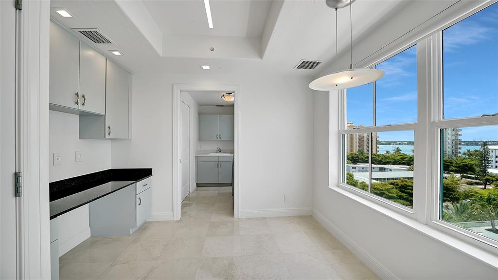 MAJESTIC BAY - Residential