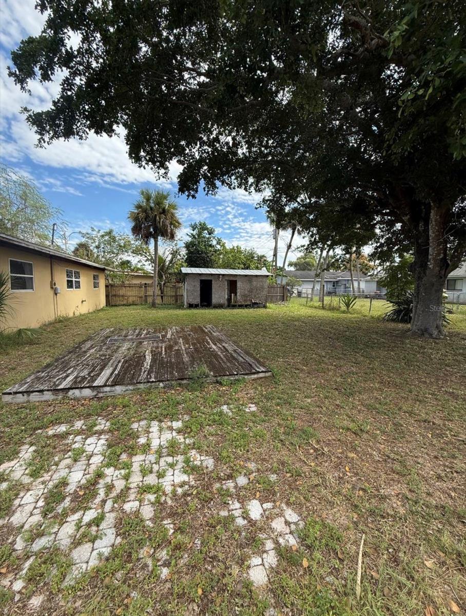 IMPERIAL GATES - Residential