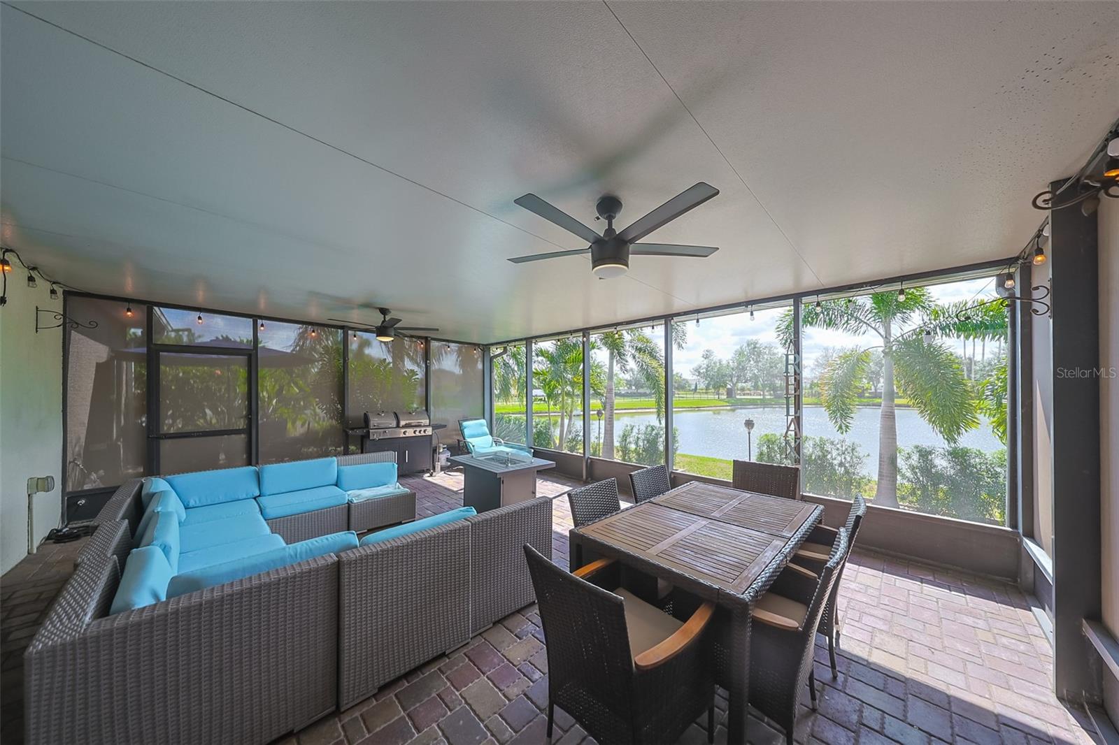 1507 MIRA LAGO CIRCLE