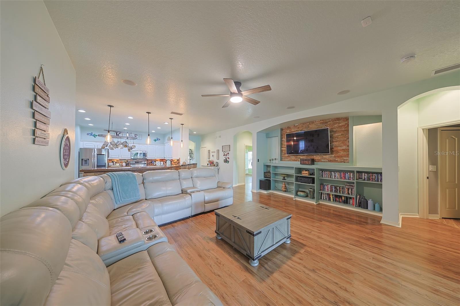 MIRA LAGO WEST PH 1 - Residential