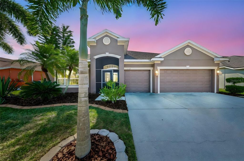 Photo of 1507 Mira Lago Circle, Ruskin, FL 33570 (MLS # TB8439678)