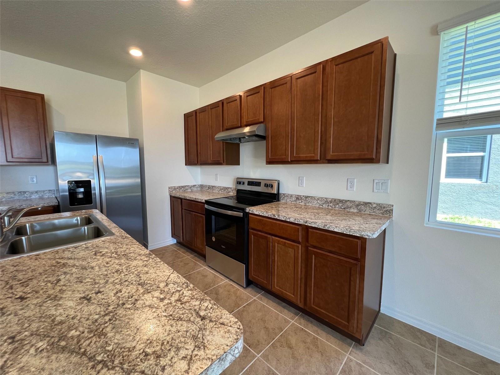 ATRIA/RIDGEWOOD LAKES - Residential Lease