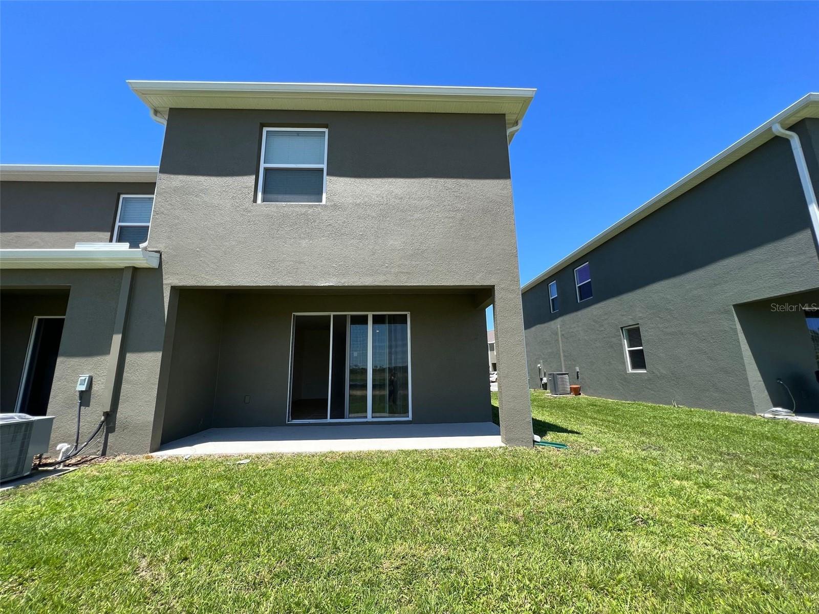 ATRIA/RIDGEWOOD LAKES - Residential Lease