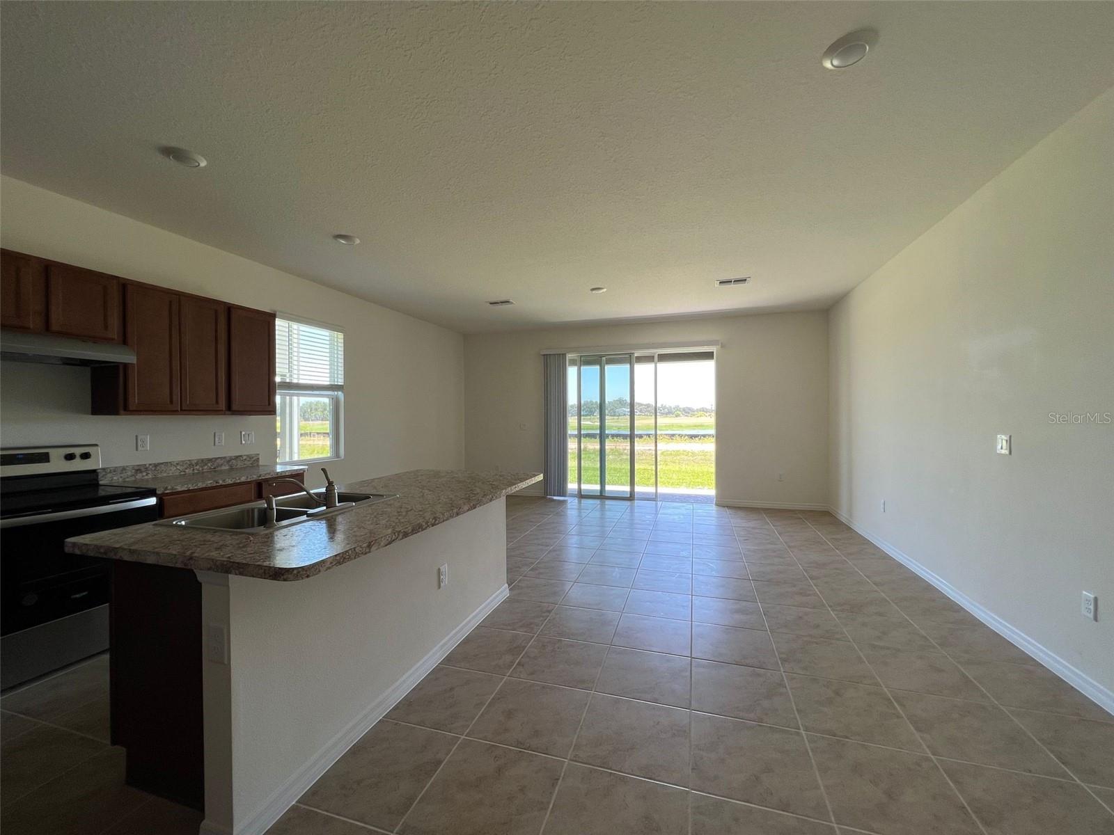 ATRIA/RIDGEWOOD LAKES - Residential Lease