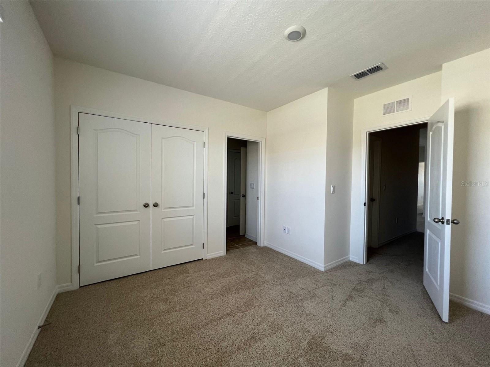 ATRIA/RIDGEWOOD LAKES - Residential Lease