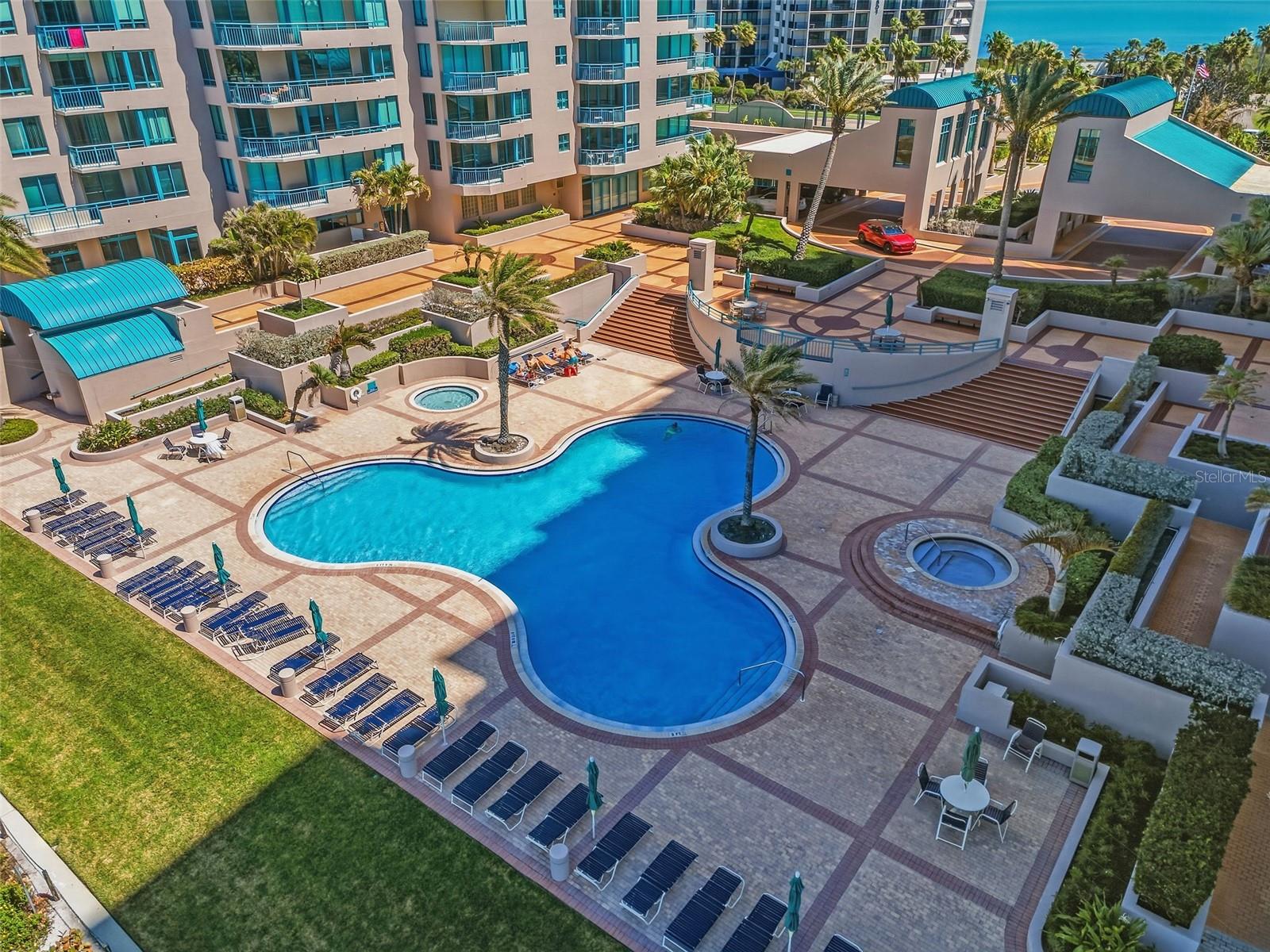 ULTIMAR TWO CONDO - Residential