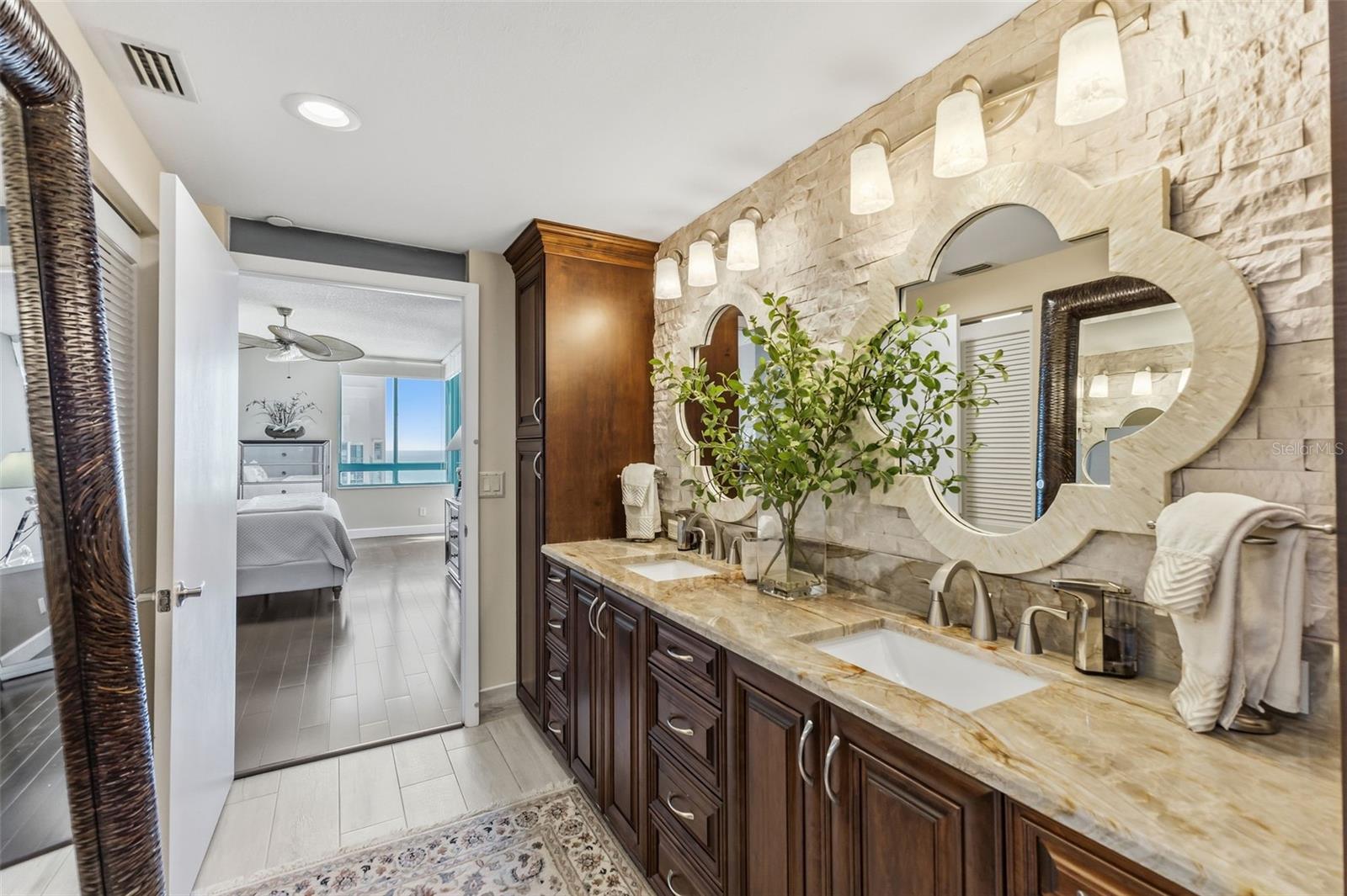 ULTIMAR TWO CONDO - Residential