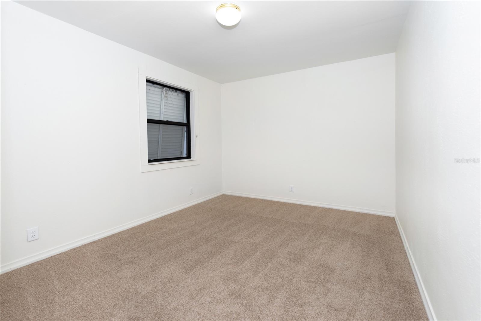 PINE GROVE PARK - Residential