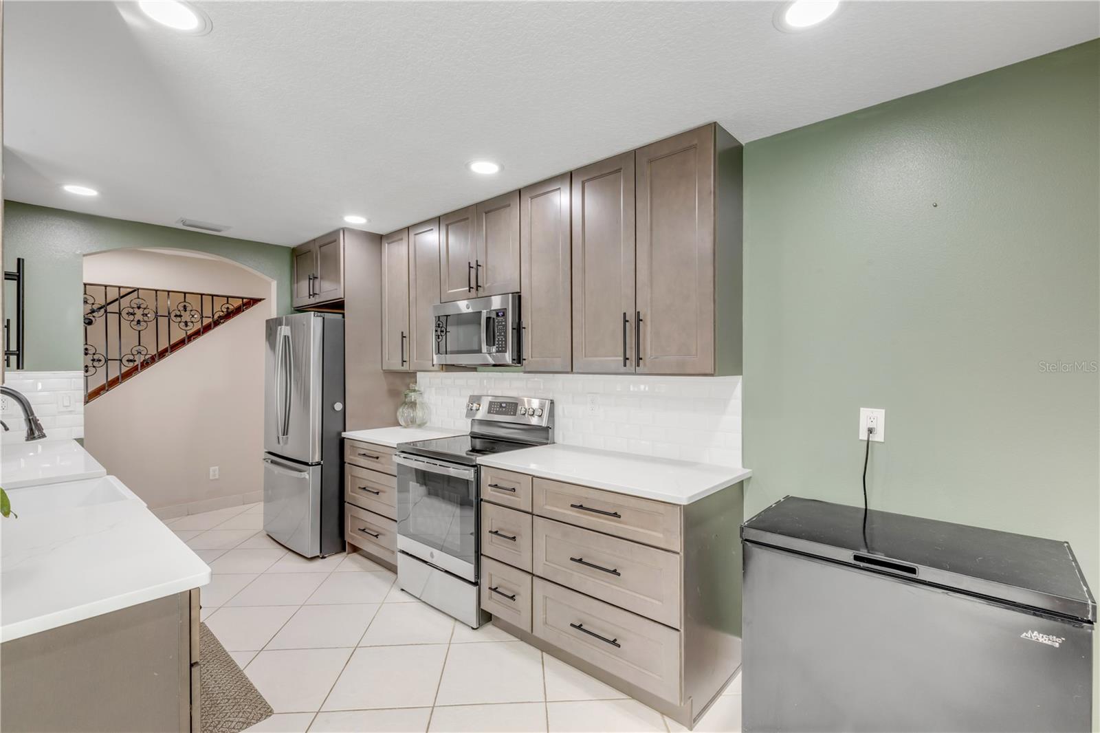 HIDDEN PINES PH 03 - Residential