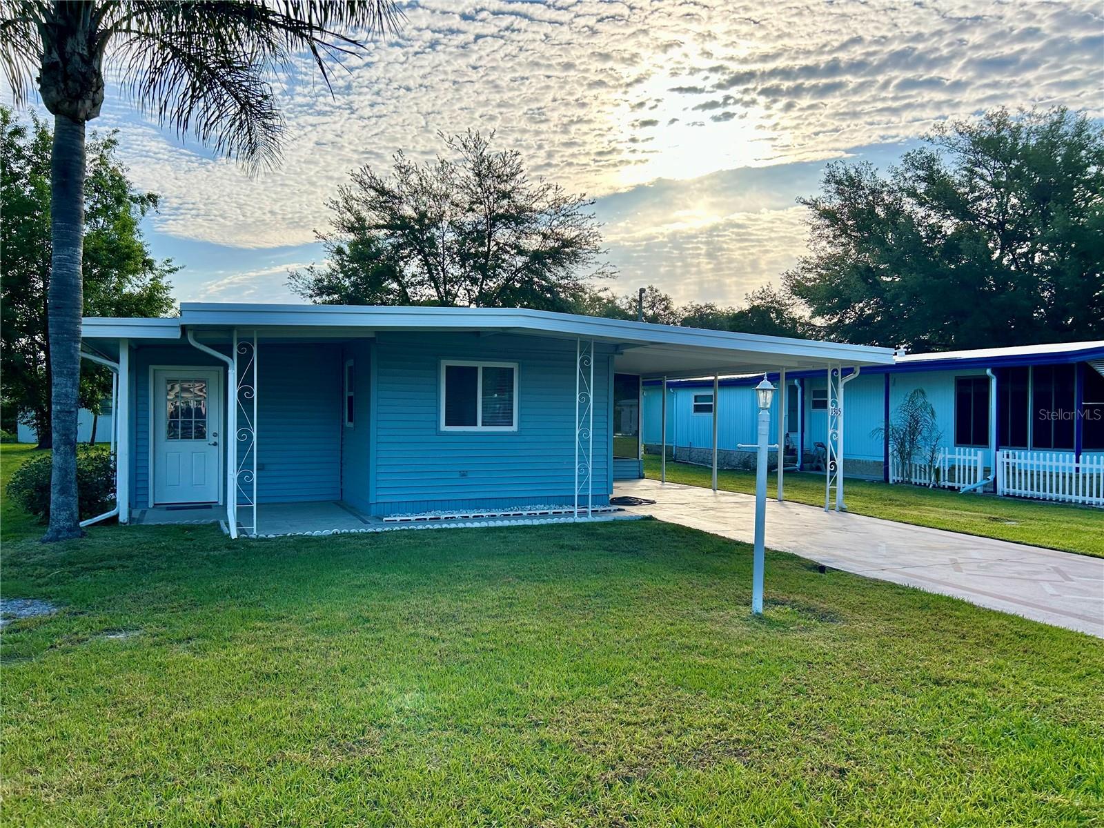 View THE VILLAGES, FL 32159 mobile home