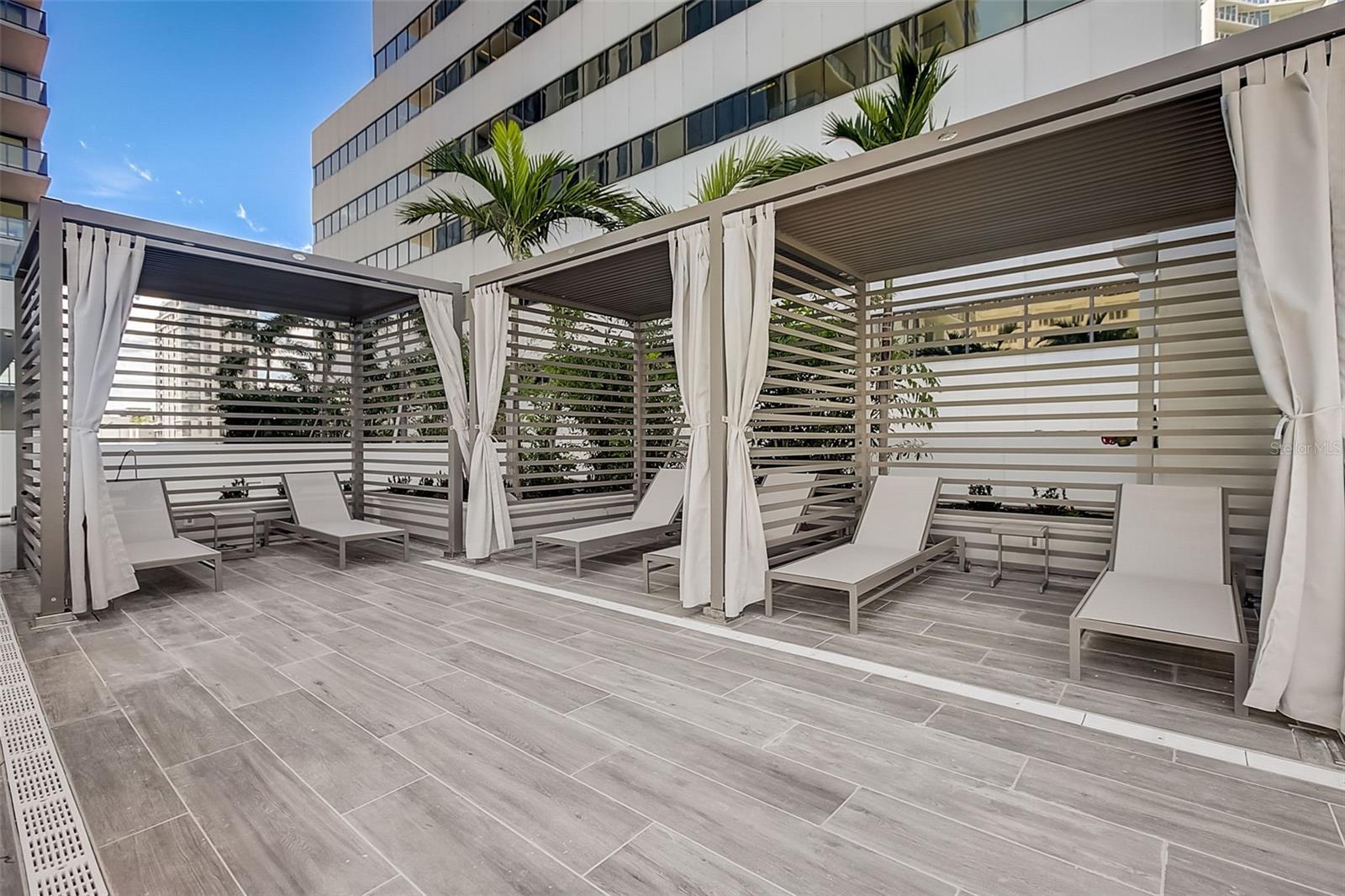 SALTAIRE CONDO - Residential