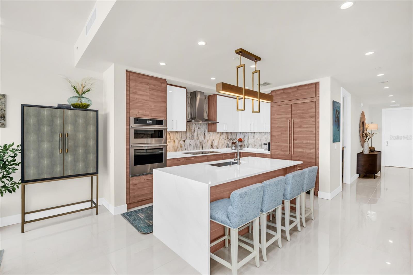 SALTAIRE CONDO - Residential