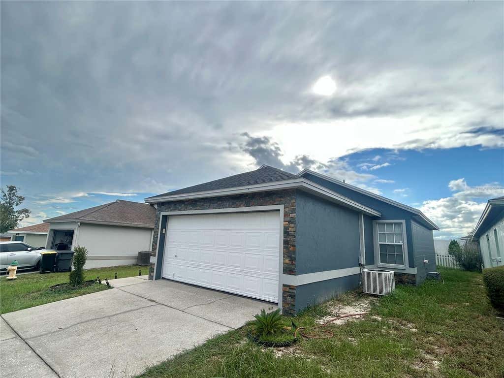 Photo of 622 Crystals Boulevard, Winter Haven, FL 33884 (MLS # S5152271)