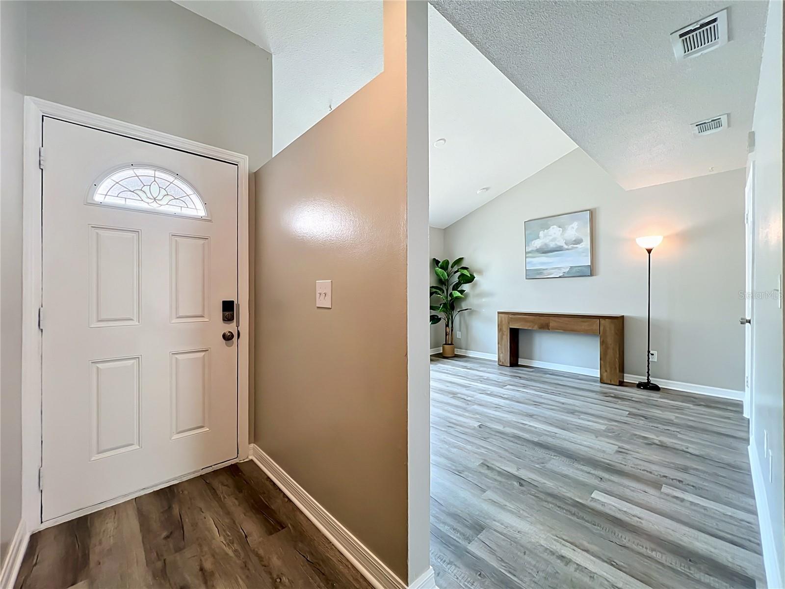 PARK AVE VILLAS - Residential