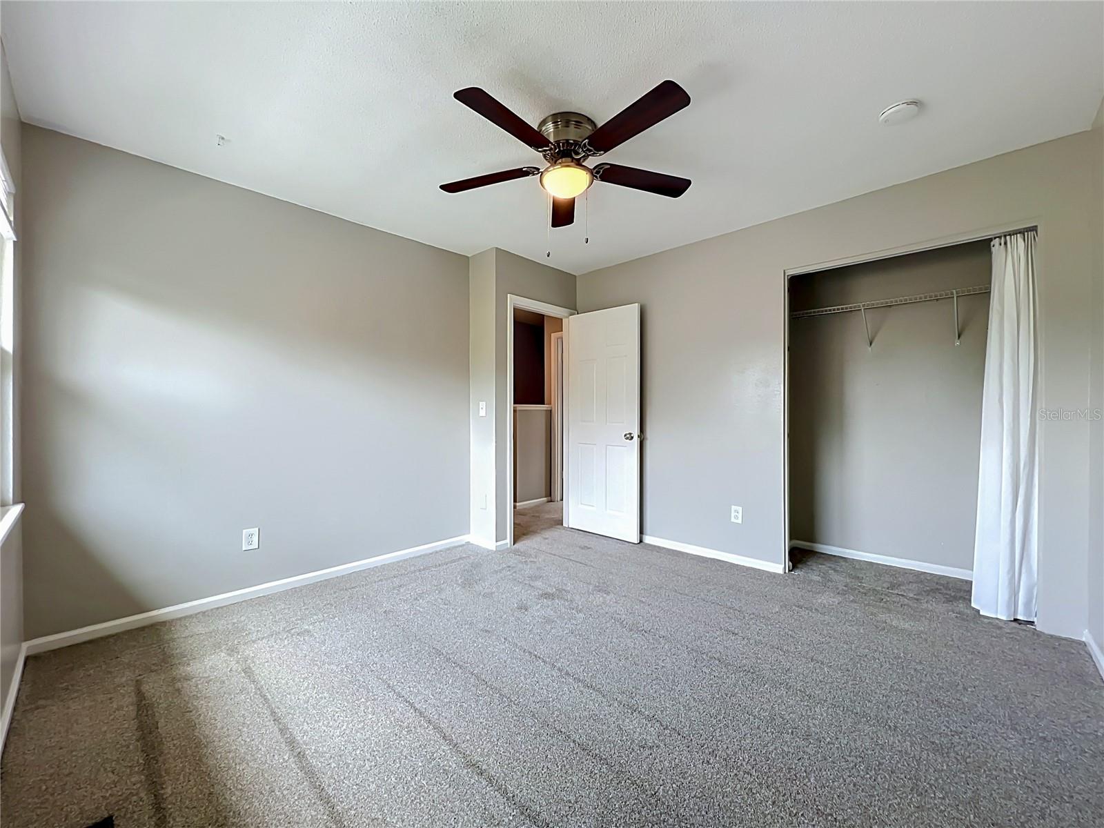 PARK AVE VILLAS - Residential