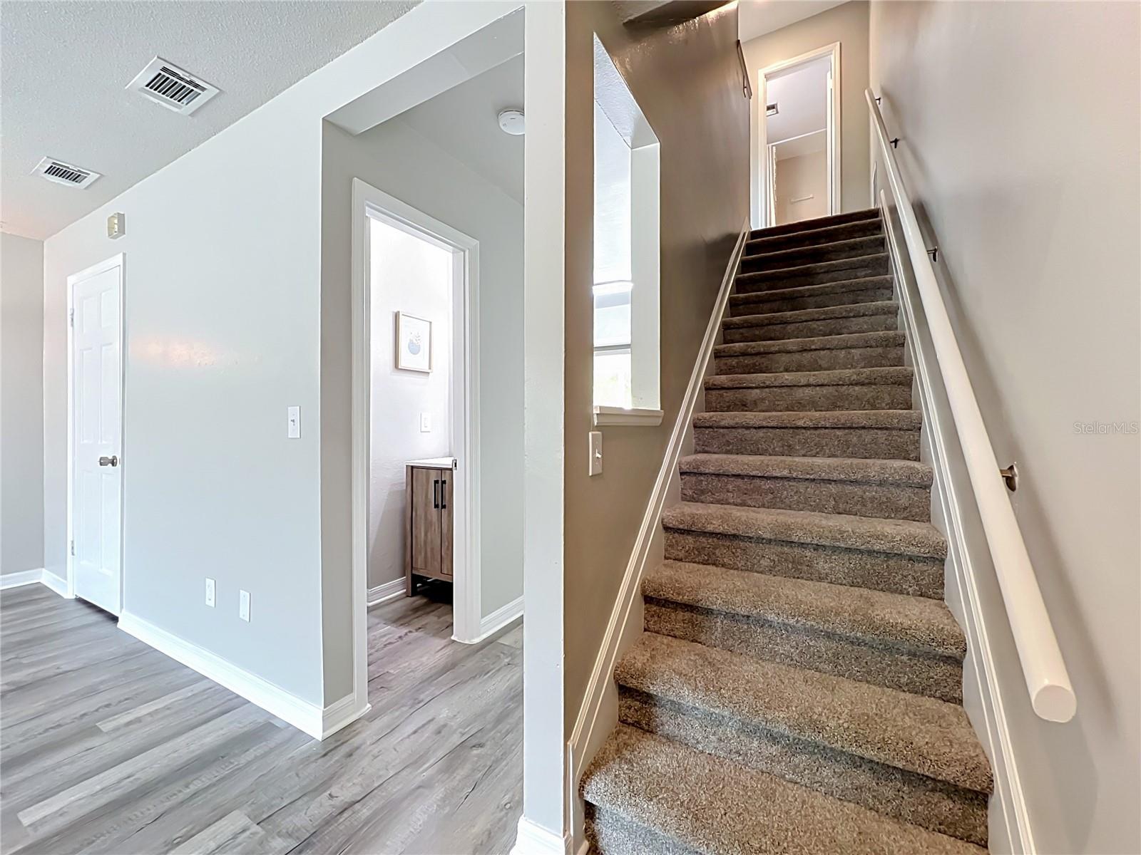 PARK AVE VILLAS - Residential