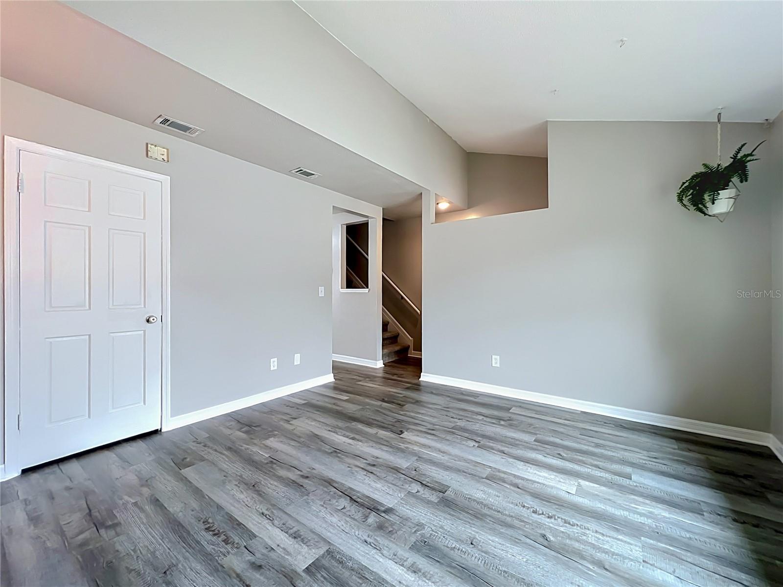 PARK AVE VILLAS - Residential