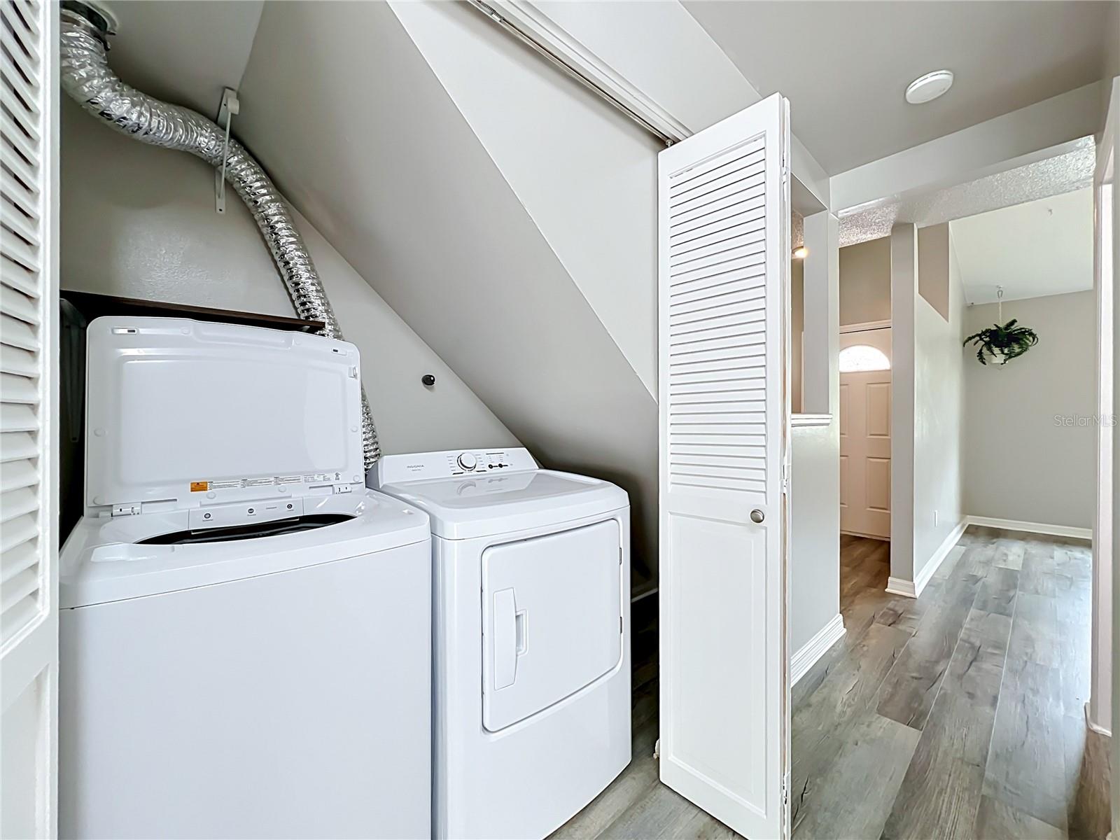PARK AVE VILLAS - Residential