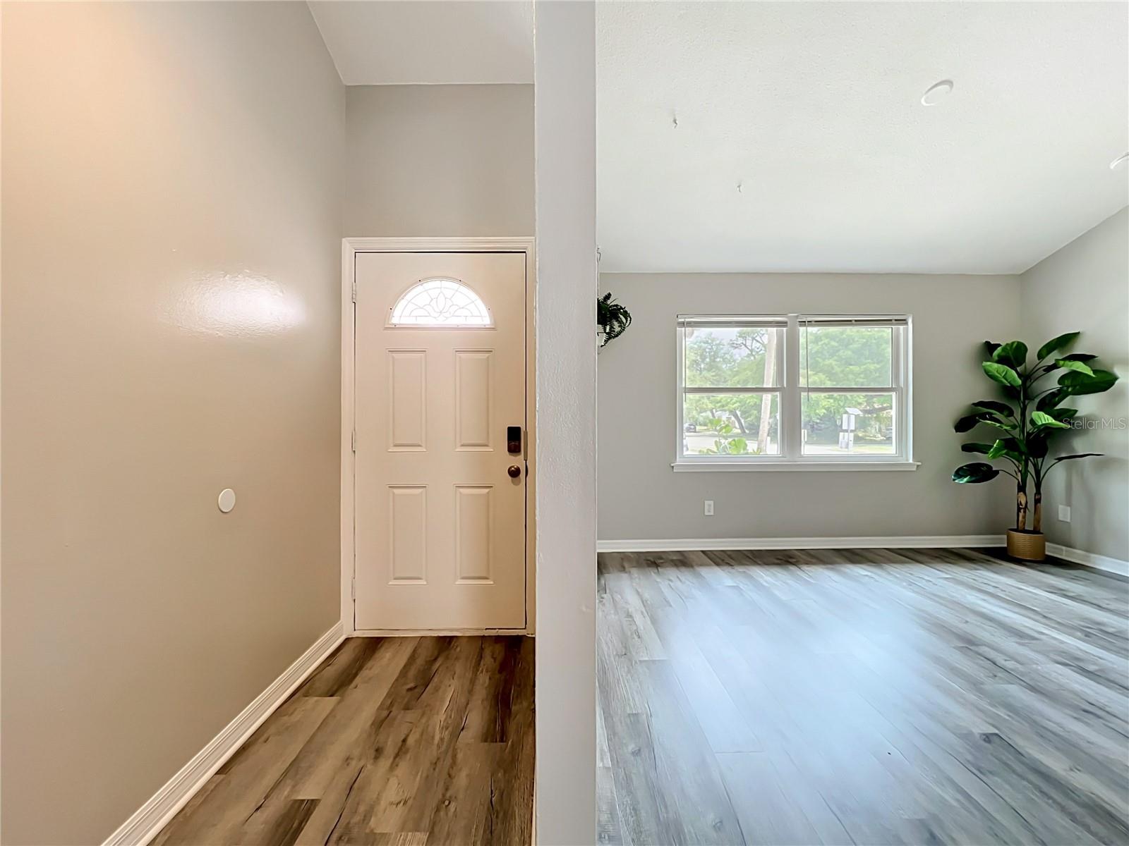 PARK AVE VILLAS - Residential