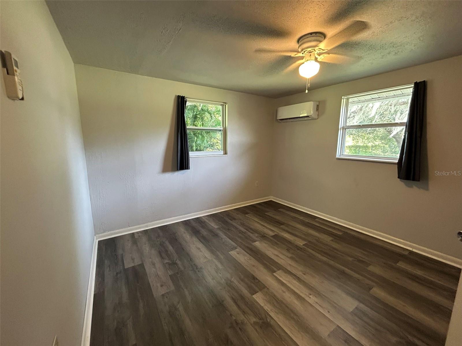 TEE & GREEN ESTATES - Residential Lease