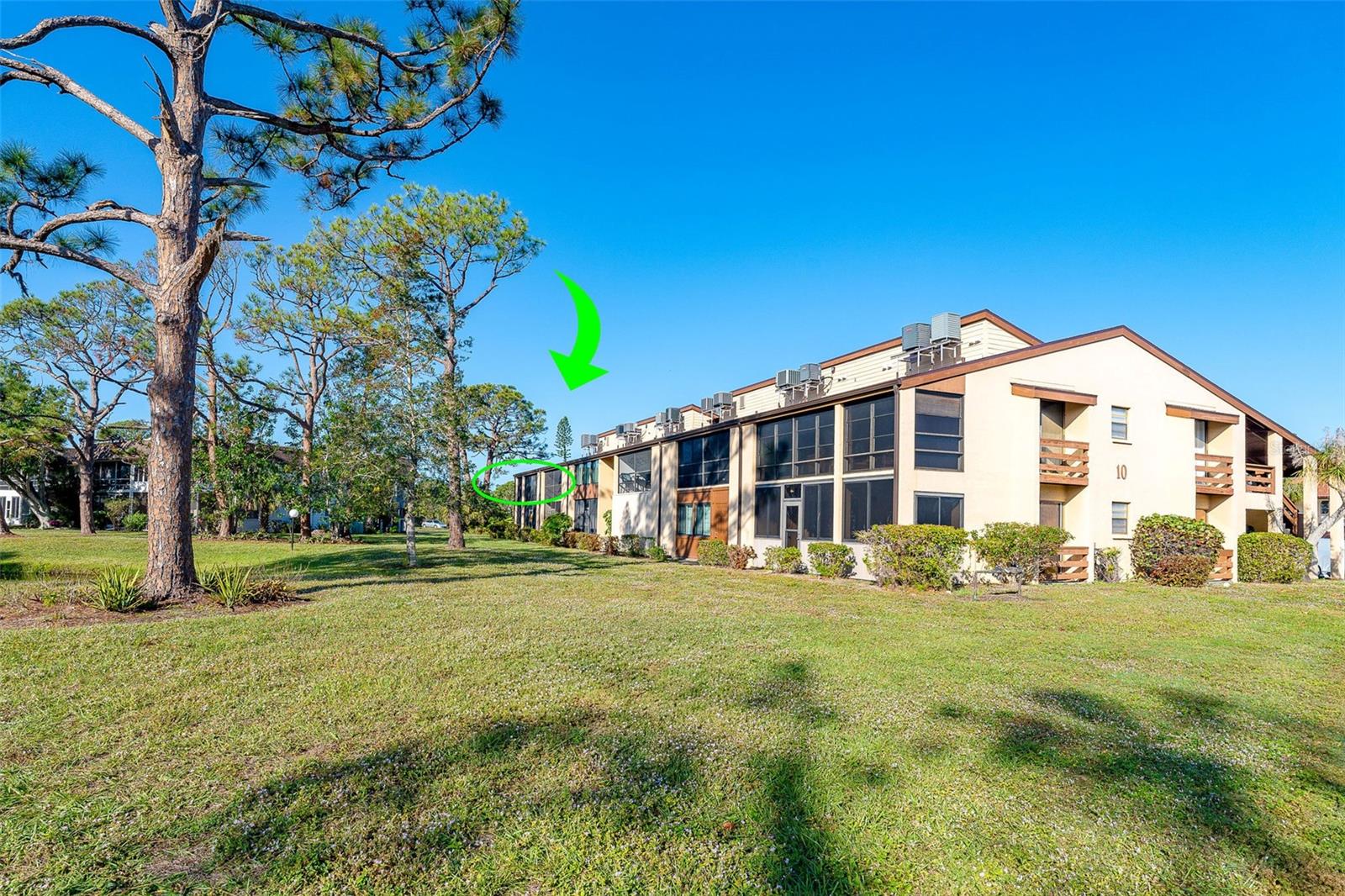 10 QUAILS RUN BOULEVARD 12