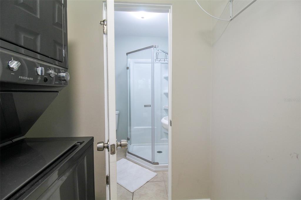RIDGEWOOD ESTATES 01ST ADD - Residential Lease