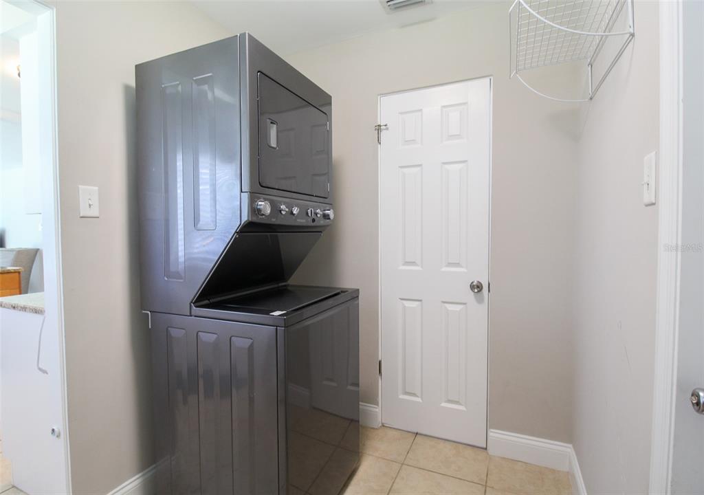 RIDGEWOOD ESTATES 01ST ADD - Residential Lease