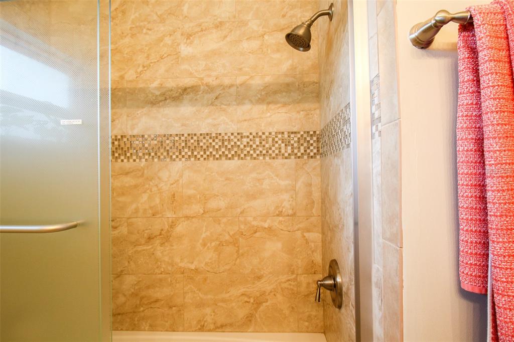 RIDGEWOOD ESTATES 01ST ADD - Residential Lease