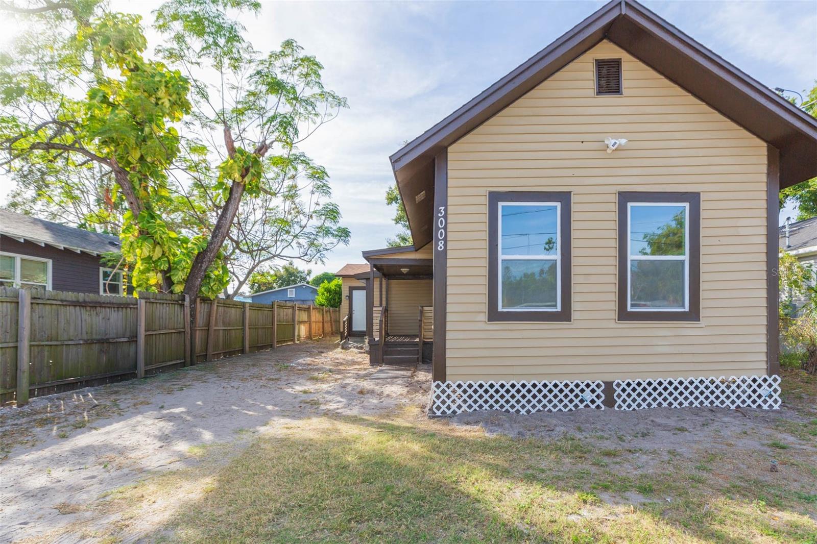 KNOWLES - Residential Lease