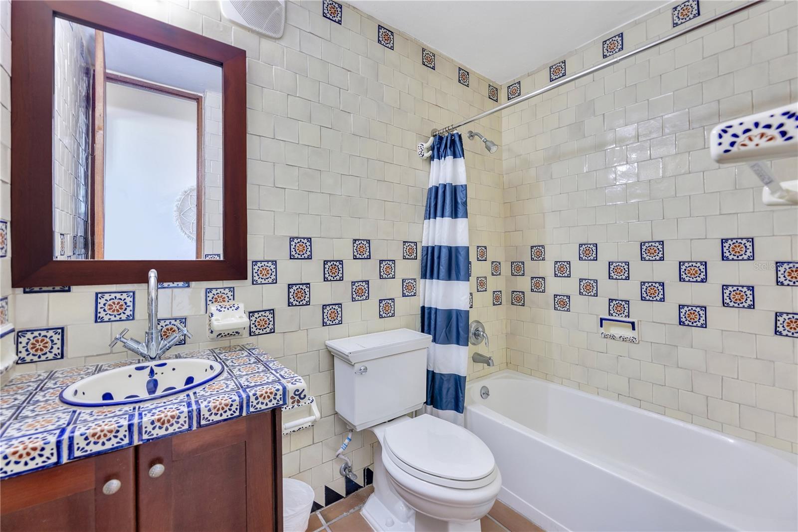 VISTAS DEL CACIQUE - Residential Lease