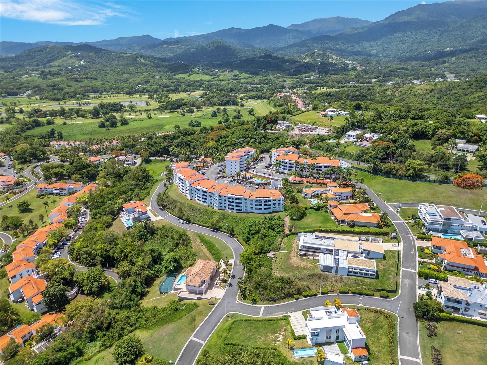 VISTAS DEL CACIQUE - Residential Lease