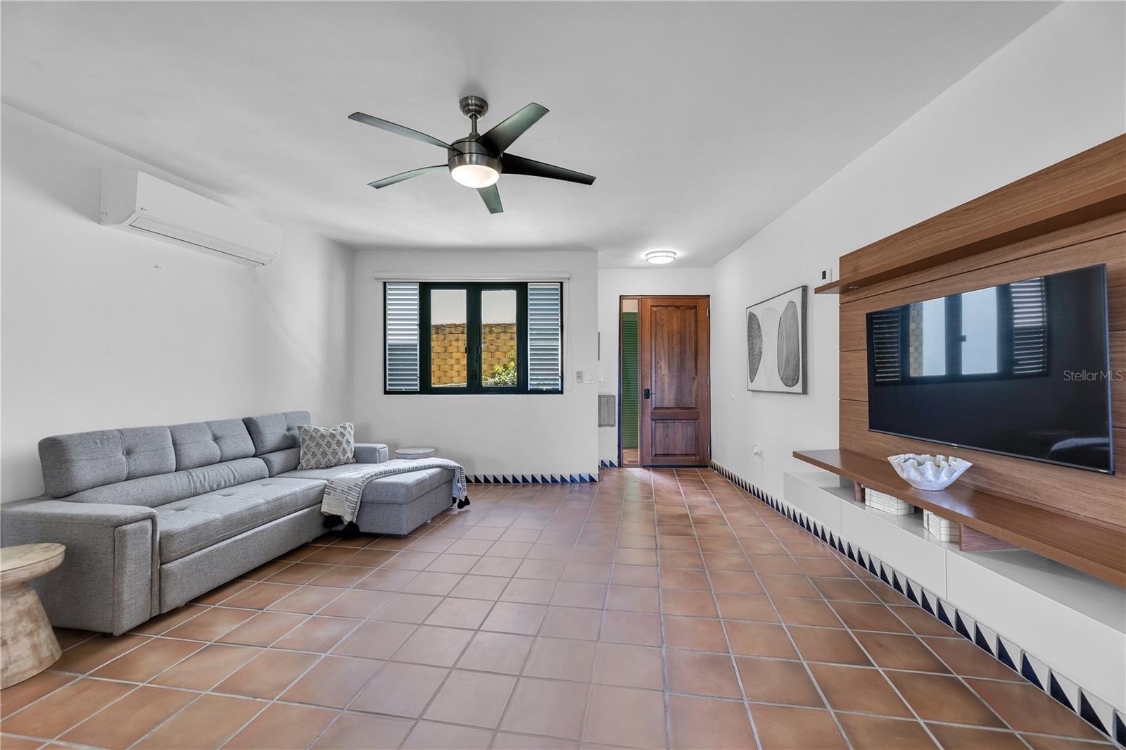 VISTAS DEL CACIQUE - Residential Lease