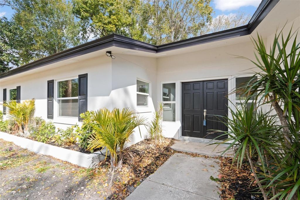 Photo of 1331 Viewtop Drive, Clearwater, FL 33764 (MLS # TB8471455)