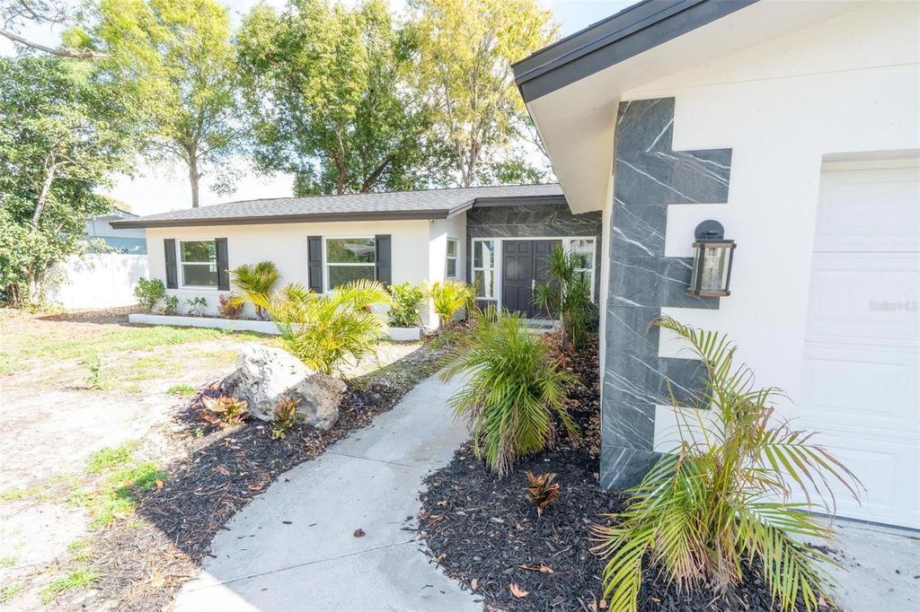 Photo of 1331 Viewtop Drive, Clearwater, FL 33764 (MLS # TB8471455)