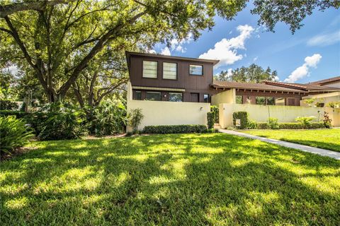 A home in LAKELAND