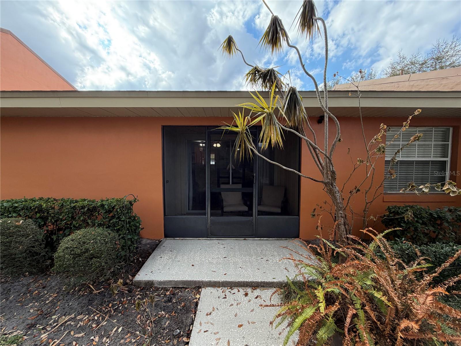 WRENWOOD CONDO - Residential