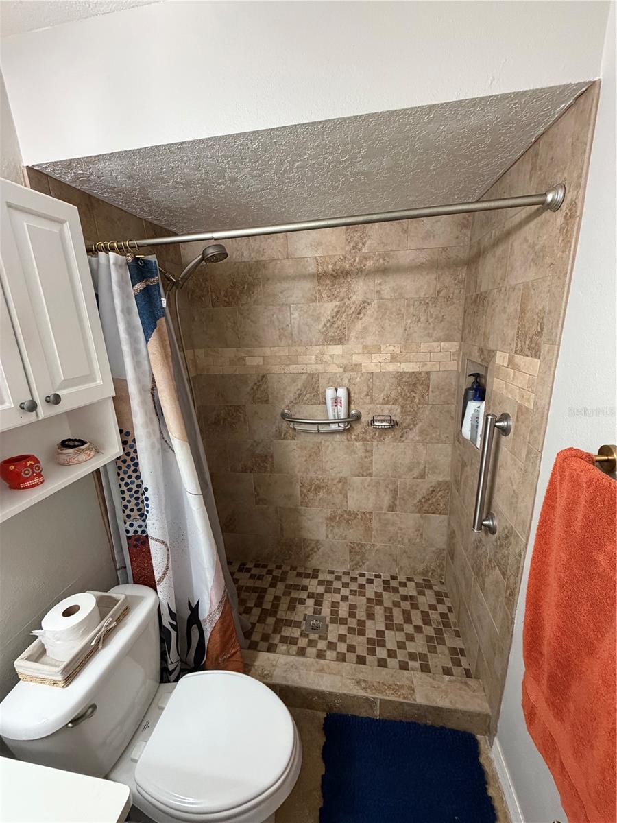 WRENWOOD CONDO - Residential