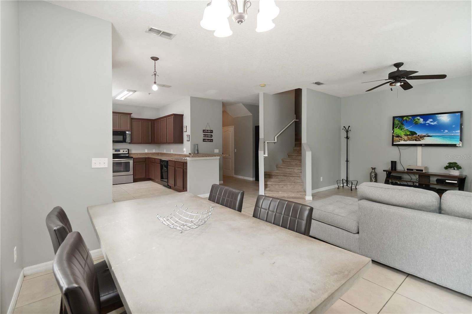JEFFERSON GREEN AT ANTHEM PARK CONDO PH 13 - Residential