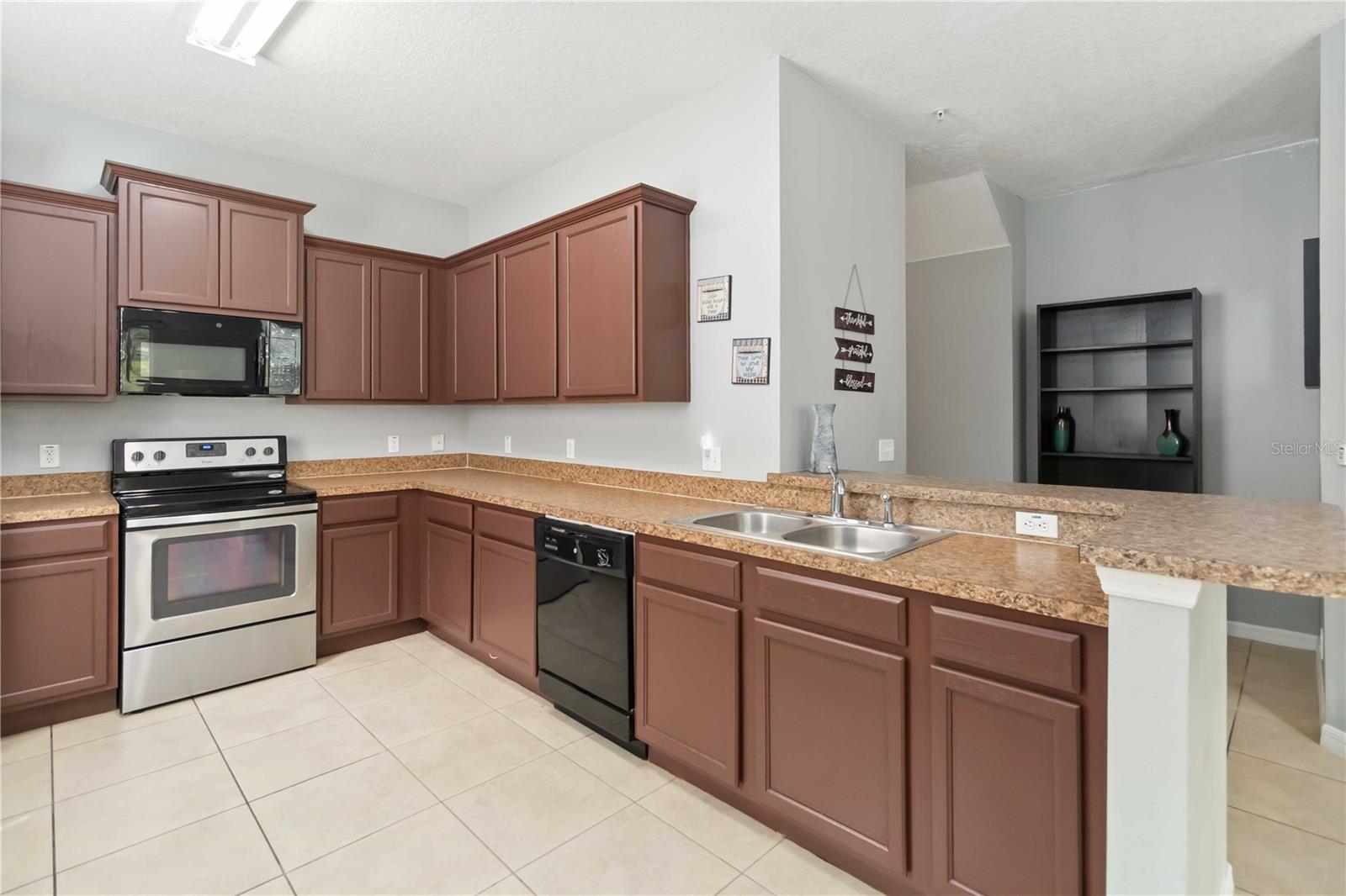 JEFFERSON GREEN AT ANTHEM PARK CONDO PH 13 - Residential