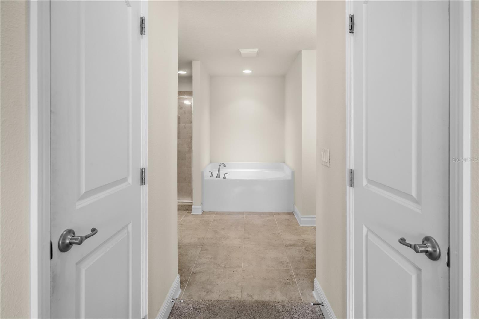 WOODS OF MOCCASIN WALLOW PH I - Residential Lease