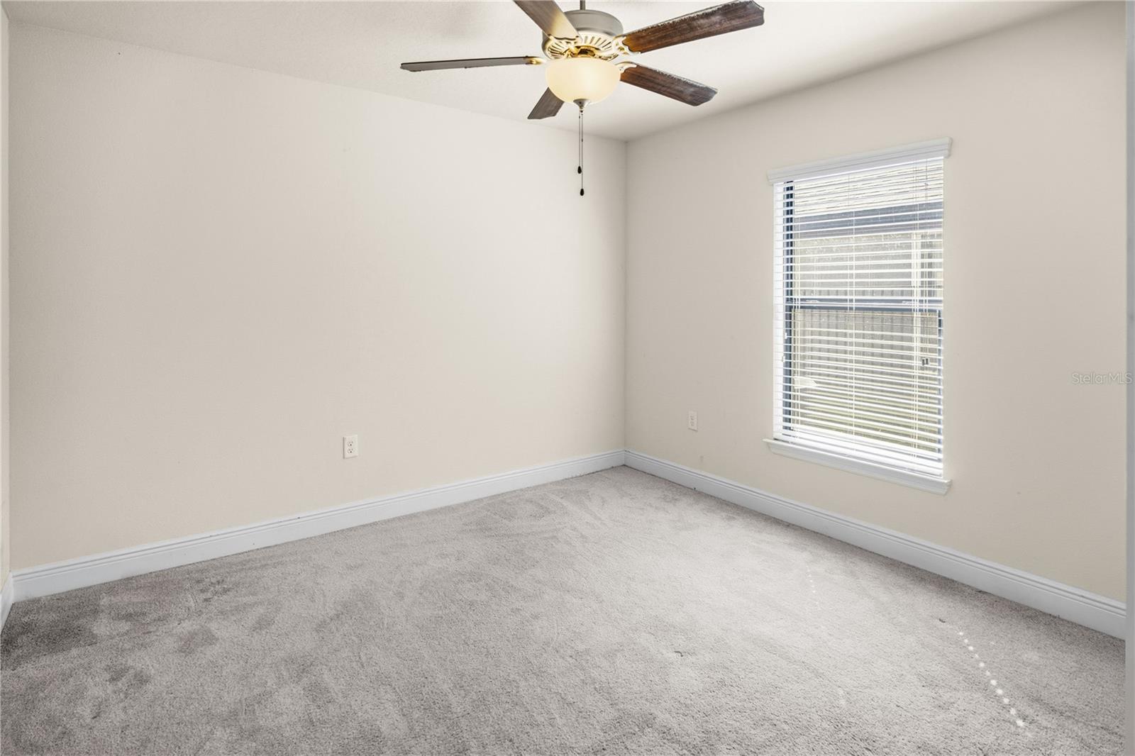 WOODS OF MOCCASIN WALLOW PH I - Residential Lease