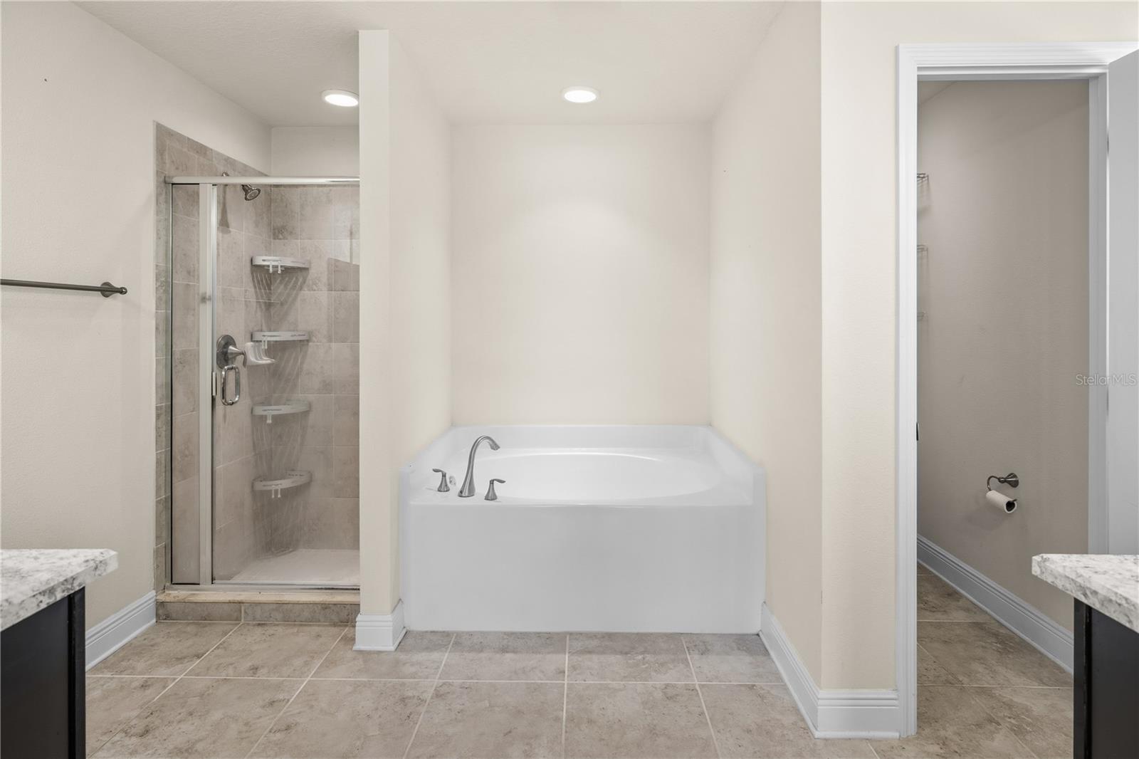 WOODS OF MOCCASIN WALLOW PH I - Residential Lease